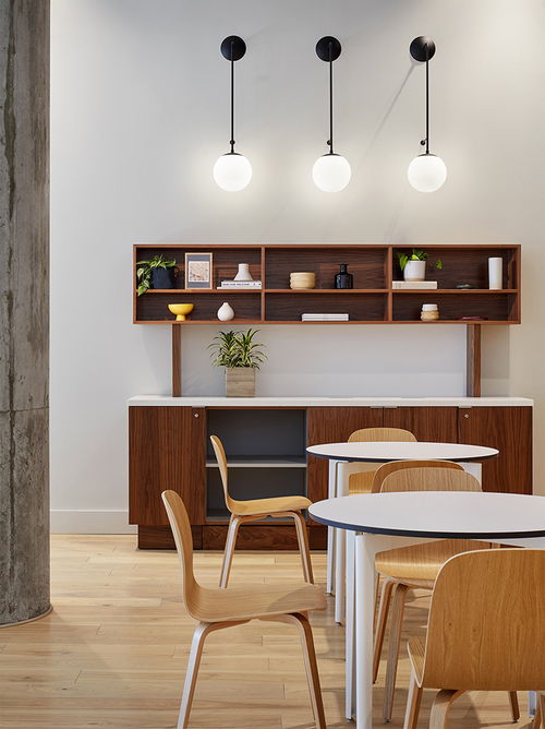 現(xiàn)代北歐風(fēng)與工業(yè)元素的融合 明尼阿波利斯The Nordic辦公大樓一樓公共大廳設(shè)計(jì)欣賞